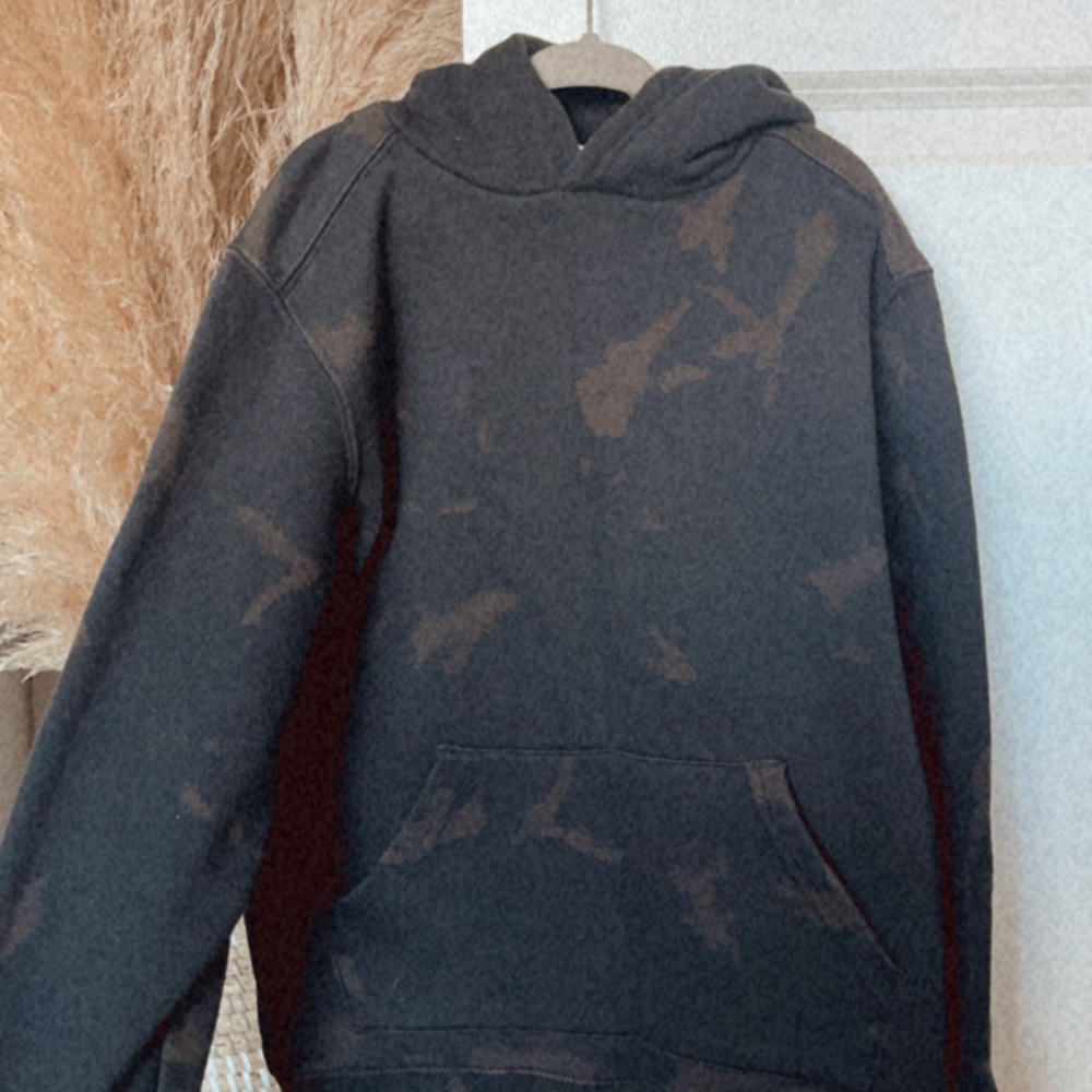 Boys tie dye sweatshirt